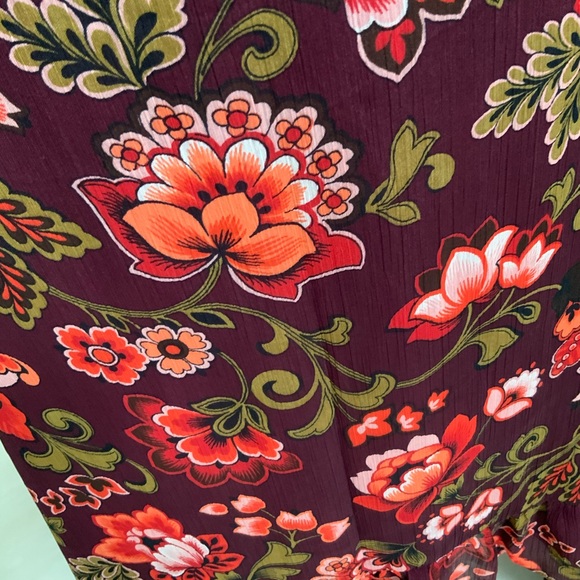 LOFT Floral Skirt - Picture 3 of 3